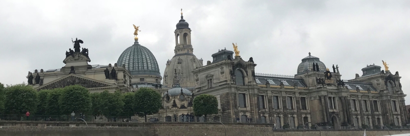Dresden-Panorama mit Frauenkirche-Kuppel