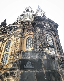 Die wiederaufgebaute Frauenkirche in Dresden
